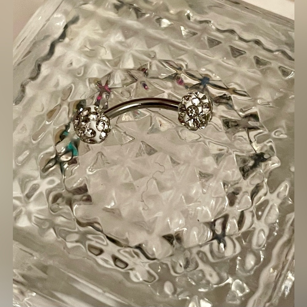 16g 1pc Stainless Steel Rhinestone Eyebrow /Lip Ring NWT - Picture 3 of 9